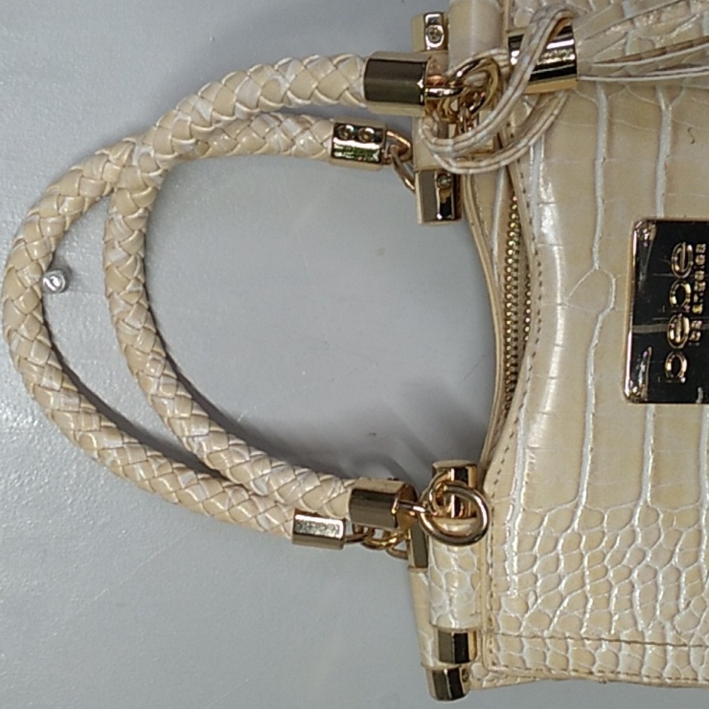 Bag - Picture 2 of 9